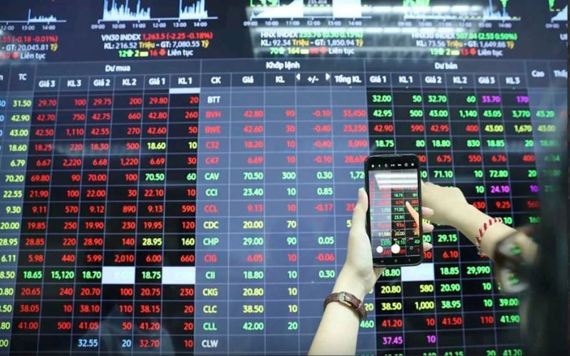 Mở tài khoản chứng khoán trực tiếp tại quầy giao dịch