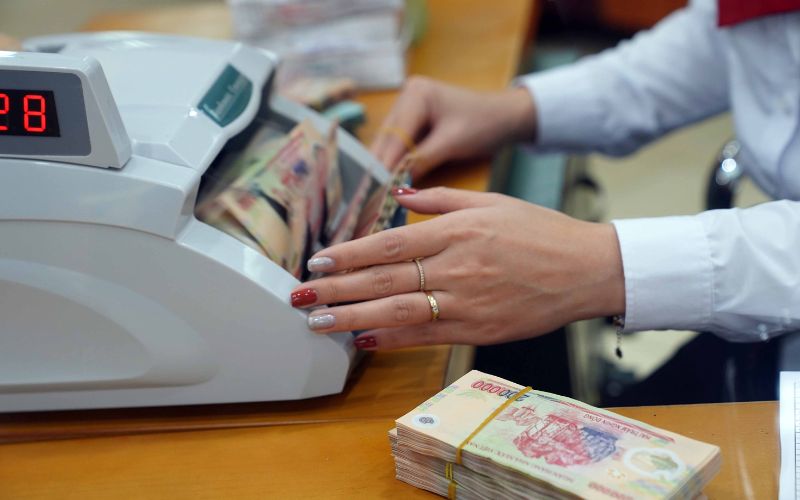 Gửi tiền tiết kiệm là lựa chọn an toàn, phù hợp