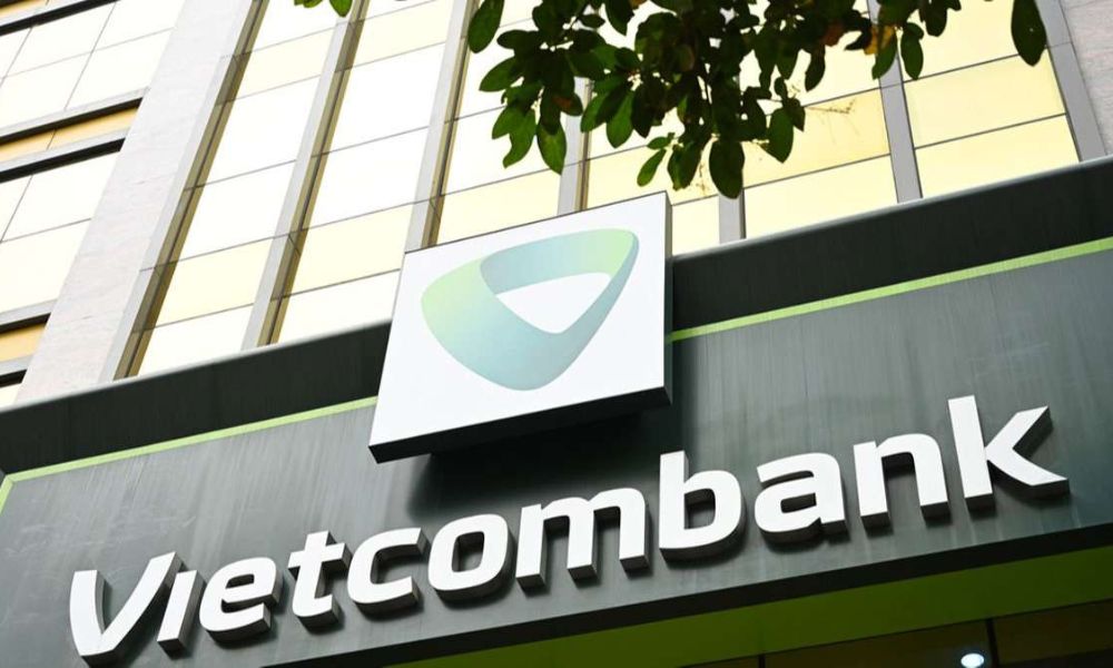 Có nên mua cổ phiếu VCB: Điểm neo an toàn hay định giá đắt đỏ