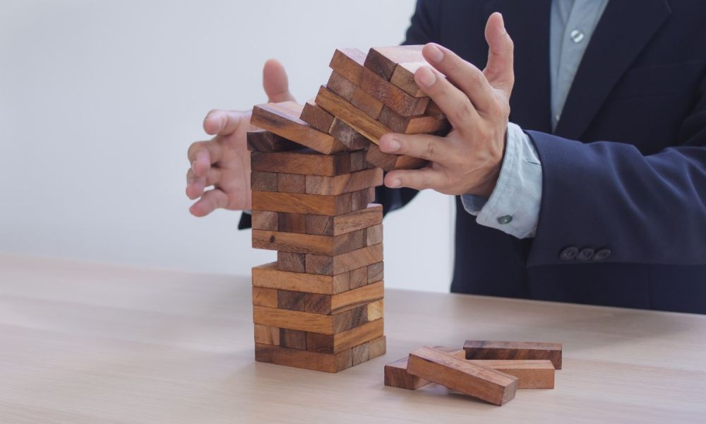 Đầu tư chứng khoán có những rủi ro gì và cách kiểm soát