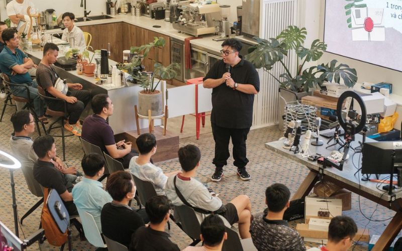 kinh-doanh-ket-hop-workshop.jpg