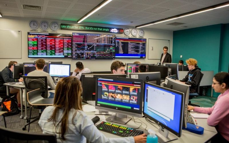 Vai trò của môi giới chứng khoán