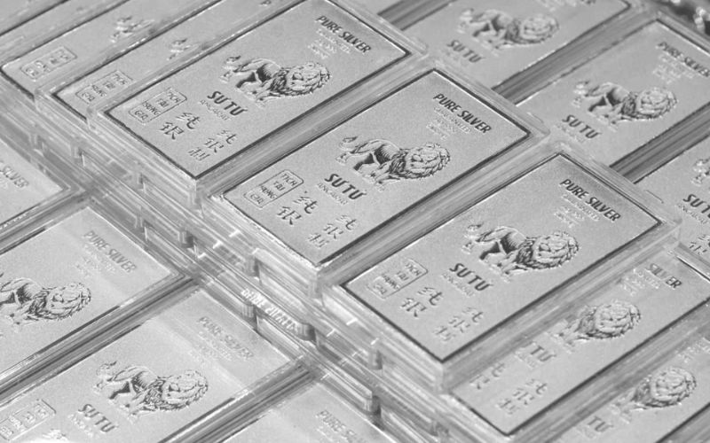 Mua bạc vật chất ở đâu?