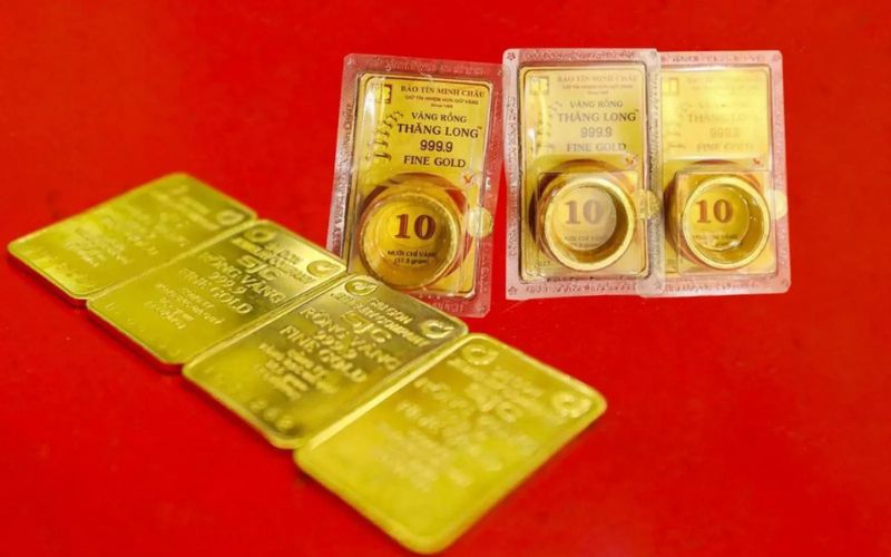 Nên mua vàng miếng hay vàng nhẫn?