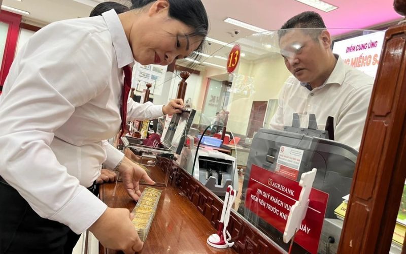 Ưu và nhược điểm khi mua vàng tại Ngân hàng